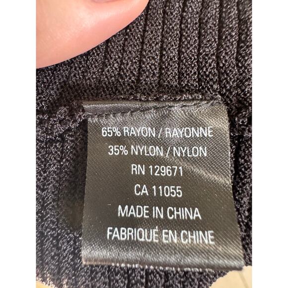 Skull Cashmere Tyrone Slash Crewneck Sweater Cutout Sleeves Black Size Medium - Picture 9 of 11